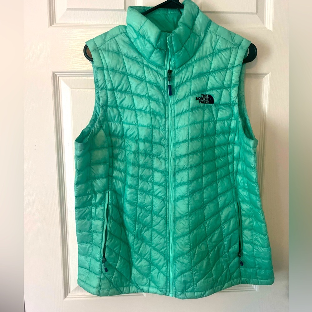 Womens North Face Vest- Large